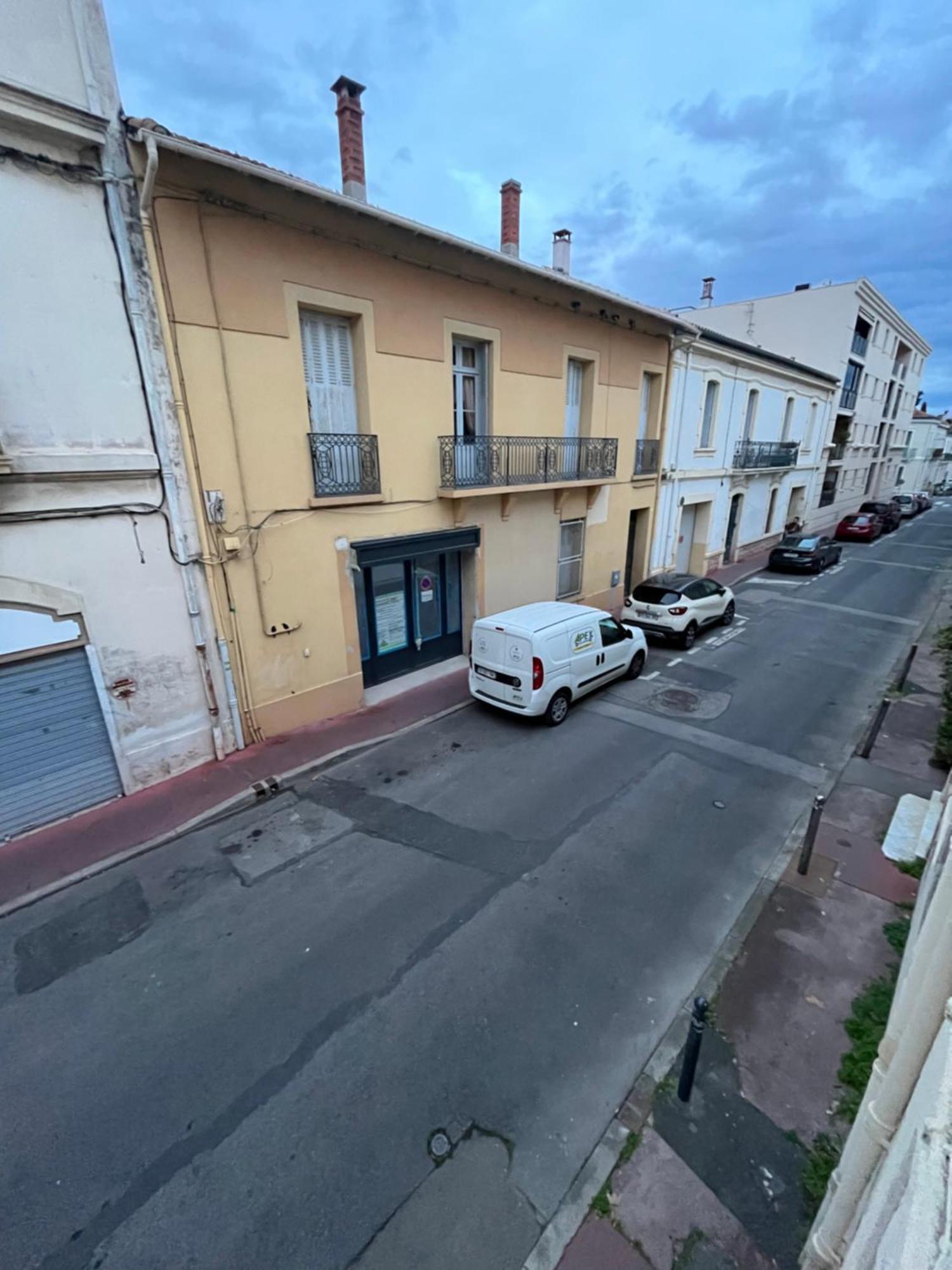 Charmant Studio Beaux Arts - Centre Historique Et Wifi Montpellier Exterior photo